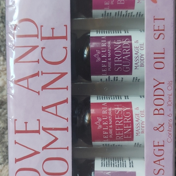 Lefleuria Pure and Natural Love and Romance Massage Body Oil Set - Picture 4 of 13